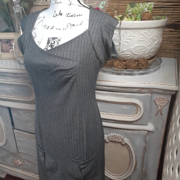 Tweed-like Autumn Dress - Picture 4 of 6